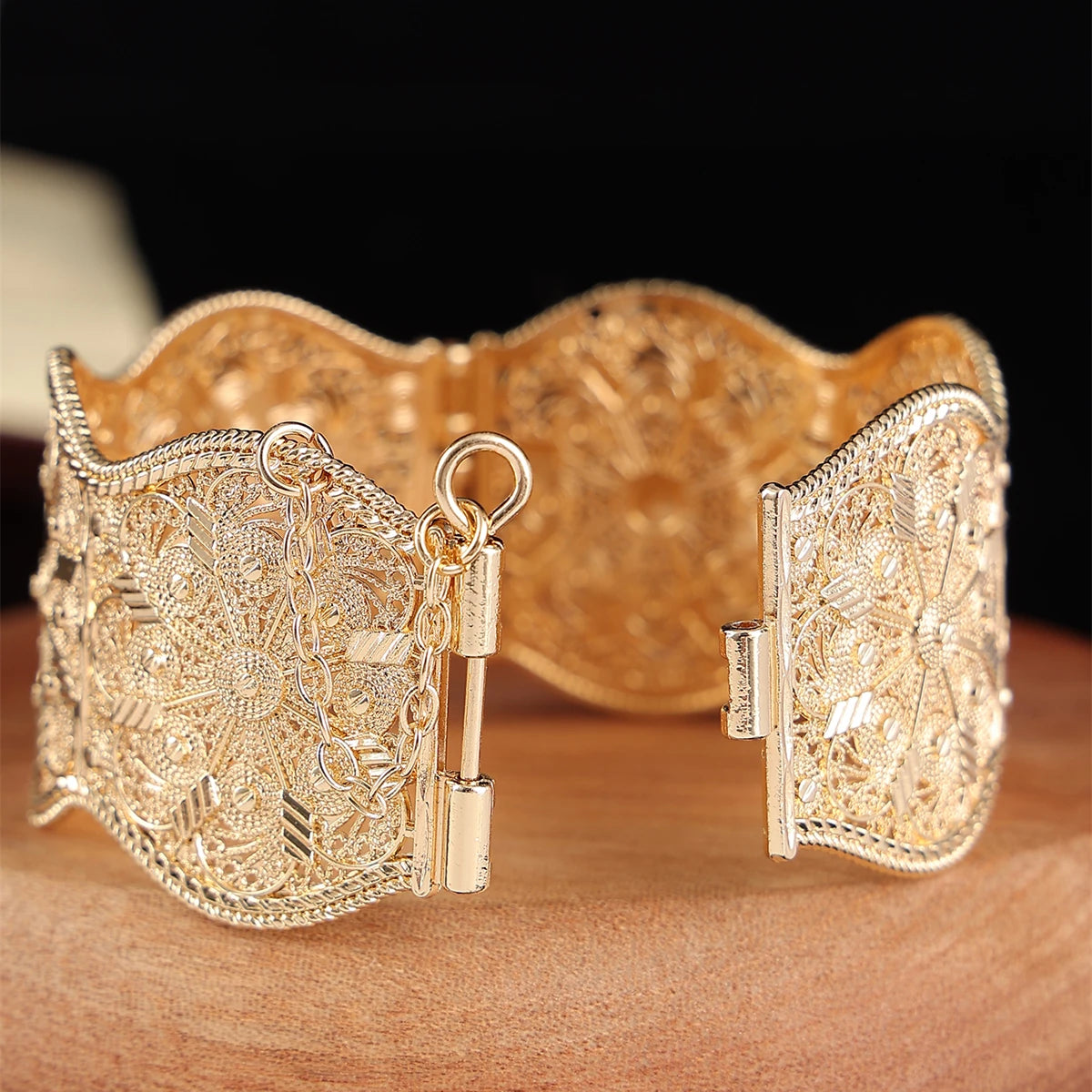 Algerian Jewelry Women Bangle Cuff Bracelets Flower Shape Hollow Bohemia Ethnic Wedding Bijoux Armlet Hand Jewelry