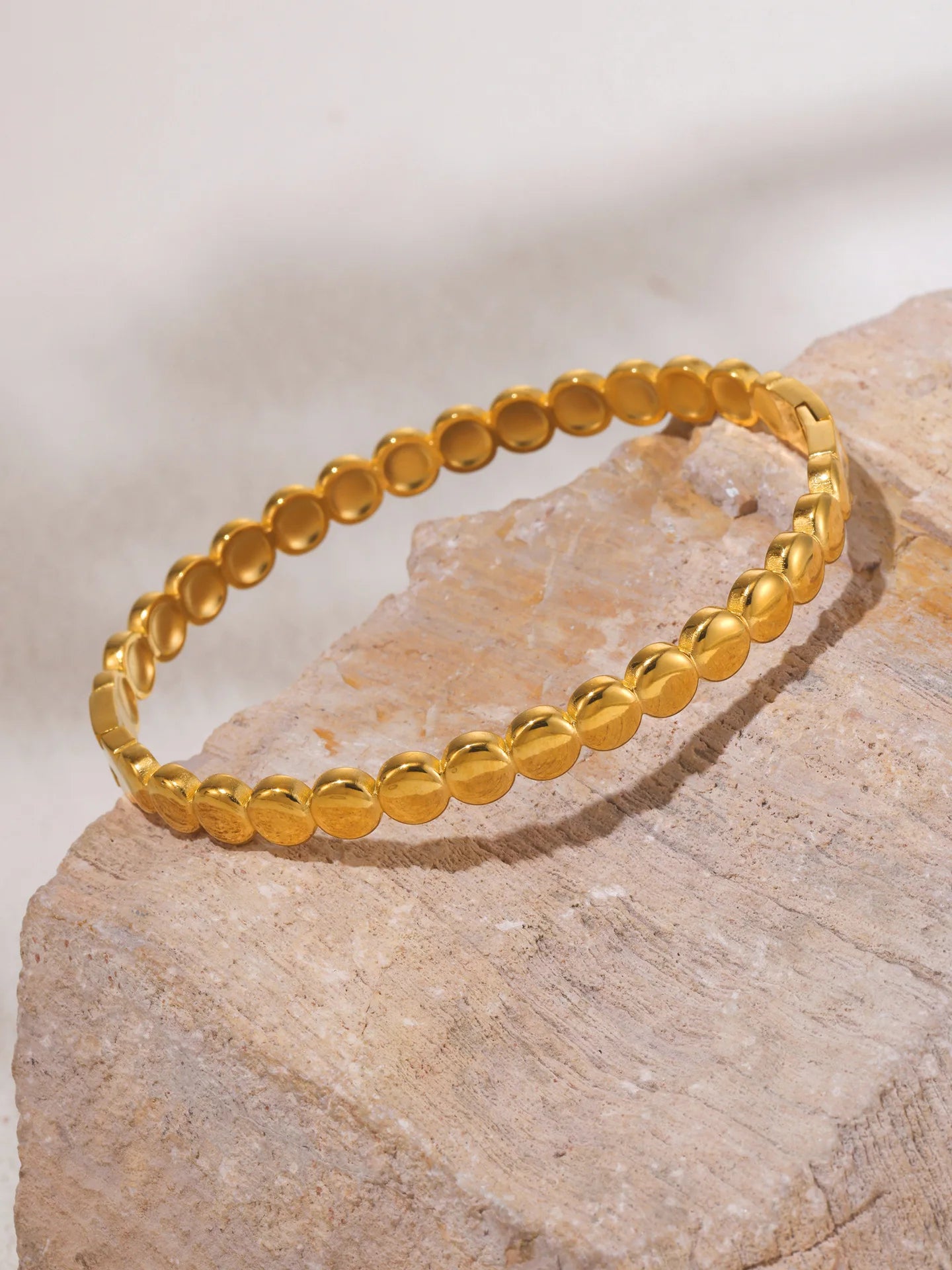 Women's Bracelet Simple Style and Buckle That Won't Fade Fashionable and Versatile Jewelry Accessories