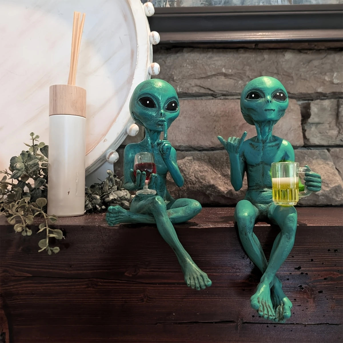Drinking Alien Sculpture Novelty Alien Collectibles Funny Desktop Decoration For  Desk Bedroom Decoration