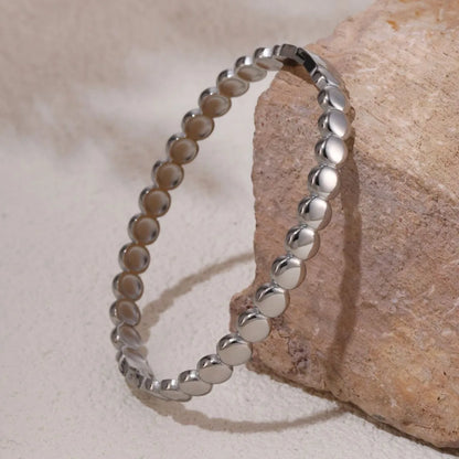 Women's Bracelet Simple Style and Buckle That Won't Fade Fashionable and Versatile Jewelry Accessories