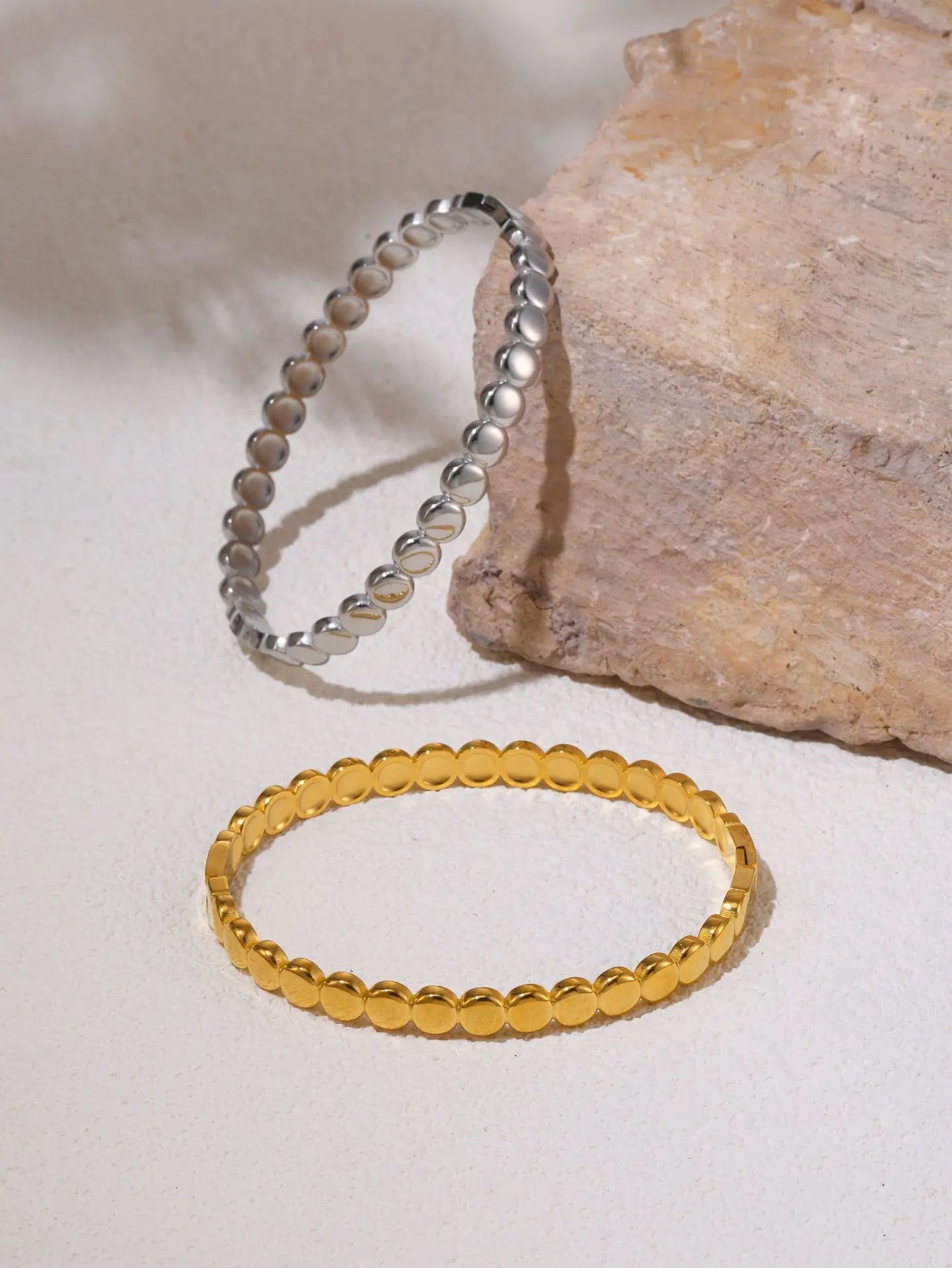 Women's Bracelet Simple Style and Buckle That Won't Fade Fashionable and Versatile Jewelry Accessories